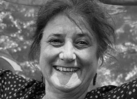 Docent Gemma Derksen