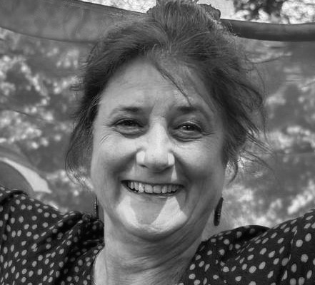 Docent Gemma Derksen